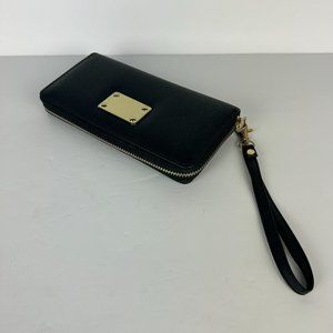Wristlet Wallet Black by‎ Donna Moore